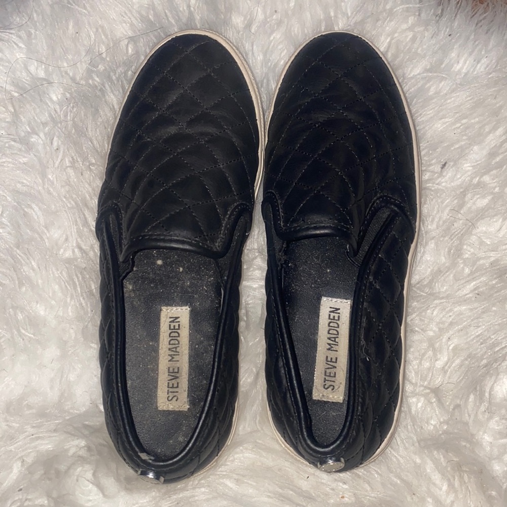 Steve Madden Ecentrcq Black Slip Ons